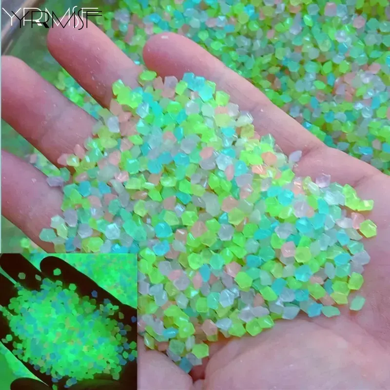 Aquarium Fish Glow In The Dark - 1000 قطعة 3-5 مللي متر مضيئة